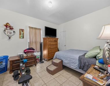 911 Crockett St - Photo Thumbnail 20