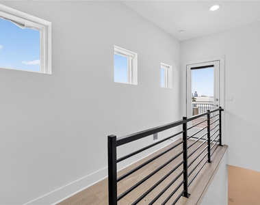 2805 Mccurdy St - Photo Thumbnail 24