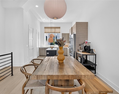 2805 Mccurdy St - Photo Thumbnail 10