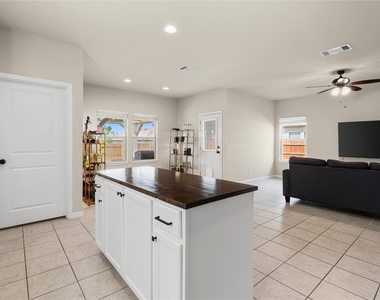 237 Driftwood Ln - Photo Thumbnail 10