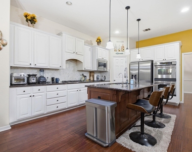 3552 Alexandrite Way - Photo Thumbnail 5