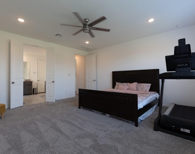 2332 Giona Pl - Photo Thumbnail 21
