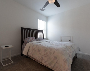 2332 Giona Pl - Photo Thumbnail 25
