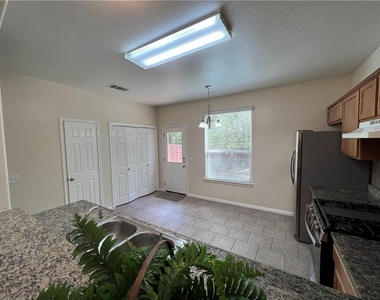 2400 Allred Dr - Photo Thumbnail 7