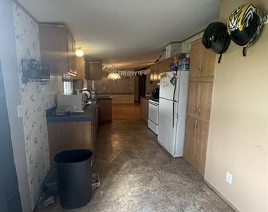 122 Roots Rd - Photo Thumbnail 7