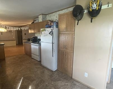122 Roots Rd - Photo Thumbnail 6