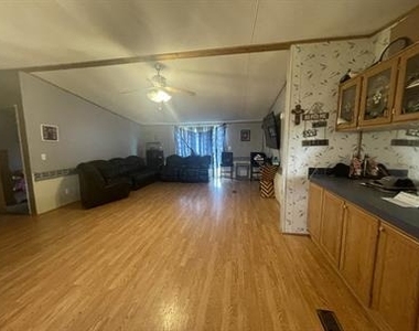 122 Roots Rd - Photo Thumbnail 4