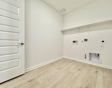 329 Tinto St - Photo Thumbnail 30
