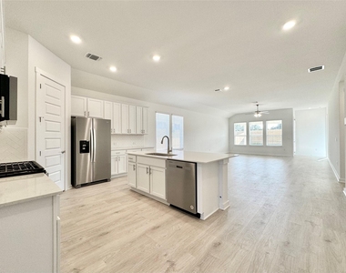 329 Tinto St - Photo Thumbnail 16
