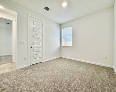 329 Tinto St - Photo Thumbnail 35