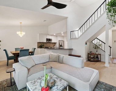 8202 Cache Dr - Photo Thumbnail 6