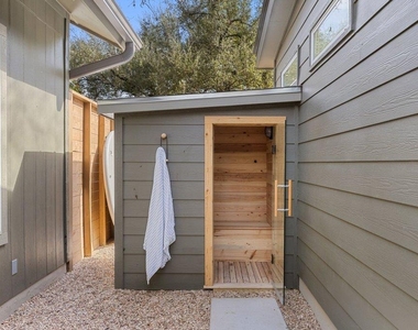 8202 Cache Dr - Photo Thumbnail 30
