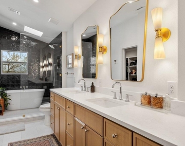 8202 Cache Dr - Photo Thumbnail 16