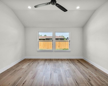 8209 Polar Dr - Photo Thumbnail 20