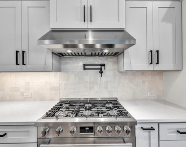 8209 Polar Dr - Photo Thumbnail 12