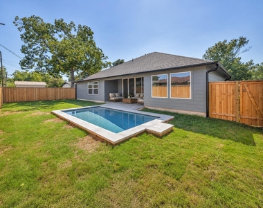 8209 Polar Dr - Photo Thumbnail 3