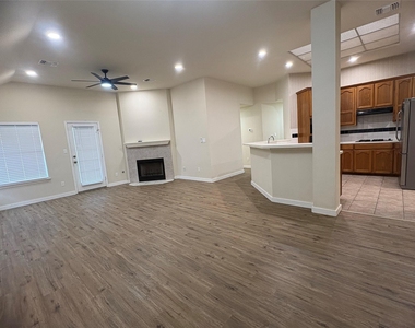 12905 Withers Way - Photo Thumbnail 4