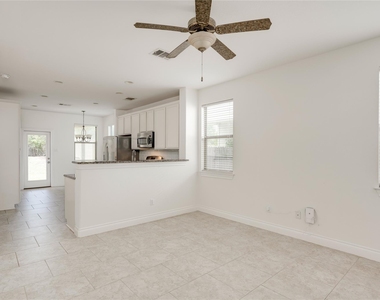 3007 Sea Jay Dr - Photo Thumbnail 3