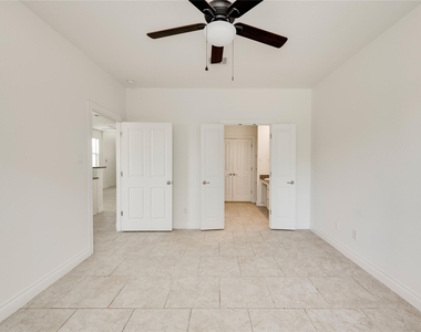 3007 Sea Jay Dr - Photo Thumbnail 14
