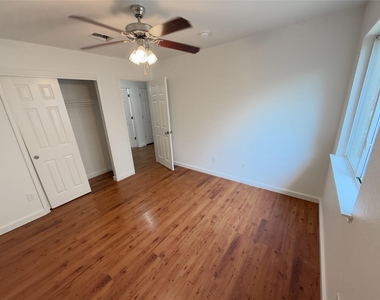 339 Oxford Dr - Photo Thumbnail 6