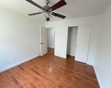 339 Oxford Dr - Photo Thumbnail 8