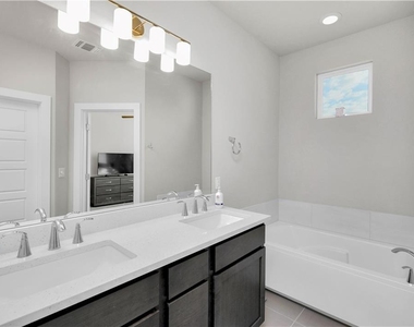 11318 Faneuil Way - Photo Thumbnail 30