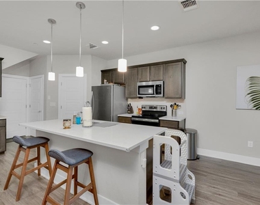 11318 Faneuil Way - Photo Thumbnail 8