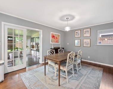 2609 Friar Tuck Ln - Photo Thumbnail 10