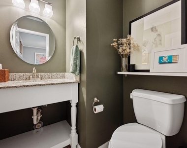 2609 Friar Tuck Ln - Photo Thumbnail 21