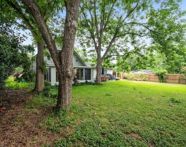 2609 Friar Tuck Ln - Photo Thumbnail 23