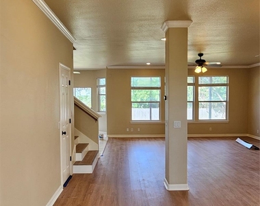 11505 Emerald Falls Dr - Photo Thumbnail 13