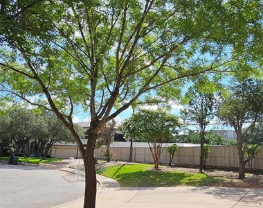 11505 Emerald Falls Dr - Photo Thumbnail 21