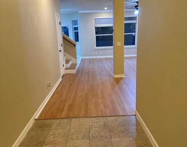 11505 Emerald Falls Dr - Photo Thumbnail 6