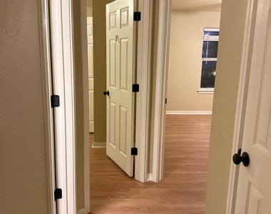 11505 Emerald Falls Dr - Photo Thumbnail 26