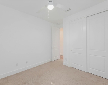 1114 Walton Ln - Photo Thumbnail 24