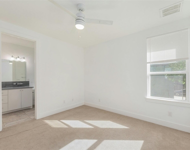 1114 Walton Ln - Photo Thumbnail 19