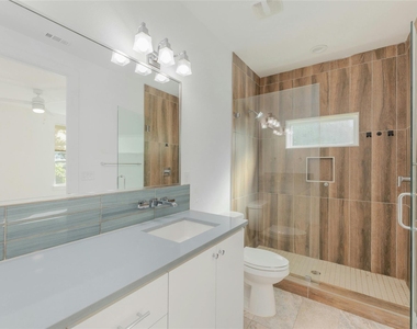 1114 Walton Ln - Photo Thumbnail 21