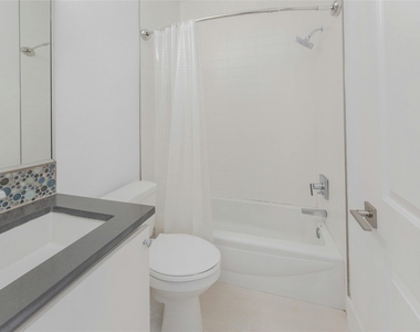 1114 Walton Ln - Photo Thumbnail 15