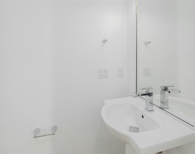 1114 Walton Ln - Photo Thumbnail 14