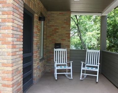 3109 Wheeler St - Photo Thumbnail 2