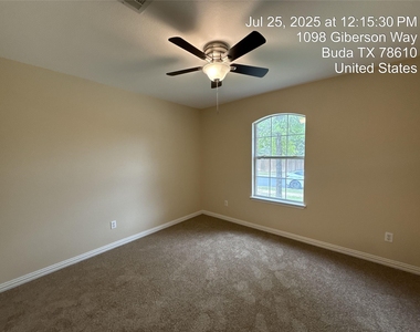 1098 Giberson Way - Photo Thumbnail 12