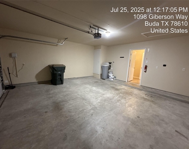 1098 Giberson Way - Photo Thumbnail 15