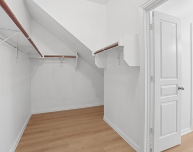 1385 Red Stag Pl - Photo Thumbnail 18