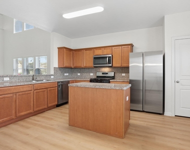 1385 Red Stag Pl - Photo Thumbnail 7