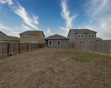 329 Flower Smith Ln - Photo Thumbnail 5