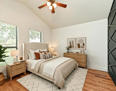 15208 Bowling Ln - Photo Thumbnail 12