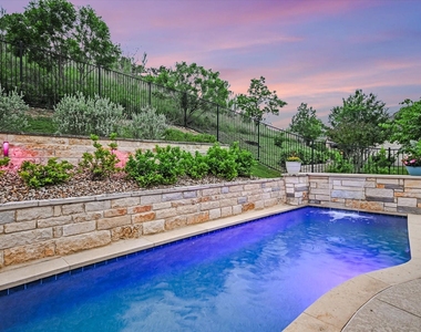 603 Anfield Cir - Photo Thumbnail 4