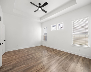 5312 Bruno St - Photo Thumbnail 15