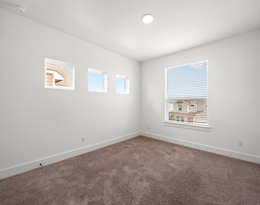 5312 Bruno St - Photo Thumbnail 19