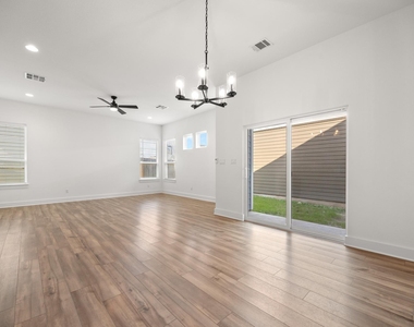 5312 Bruno St - Photo Thumbnail 9